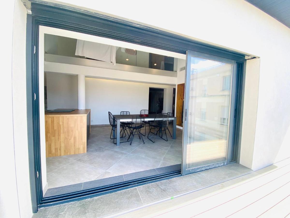 Duplex 120M2 Terrasse Vue Sur Nimesアパートメント エクステリア 写真