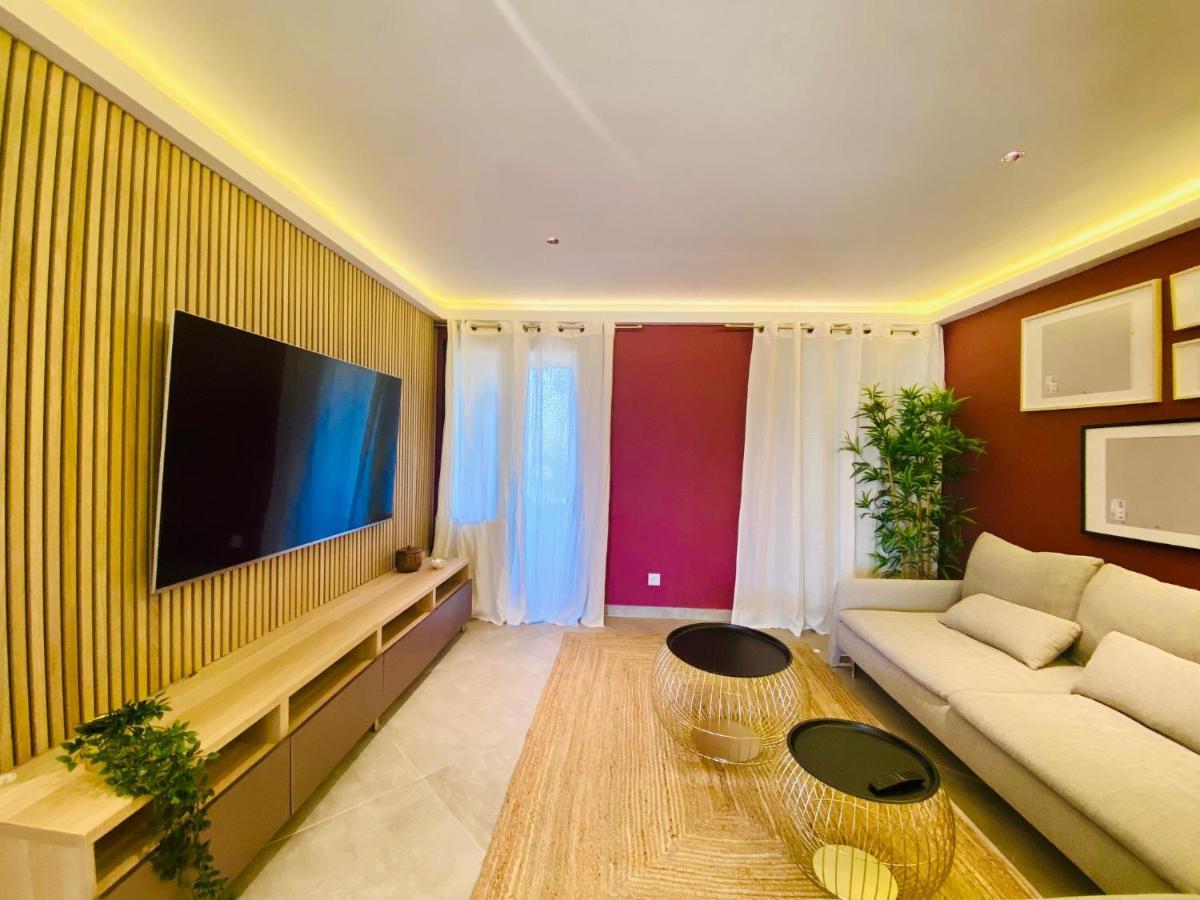 Duplex 120M2 Terrasse Vue Sur Nimesアパートメント エクステリア 写真