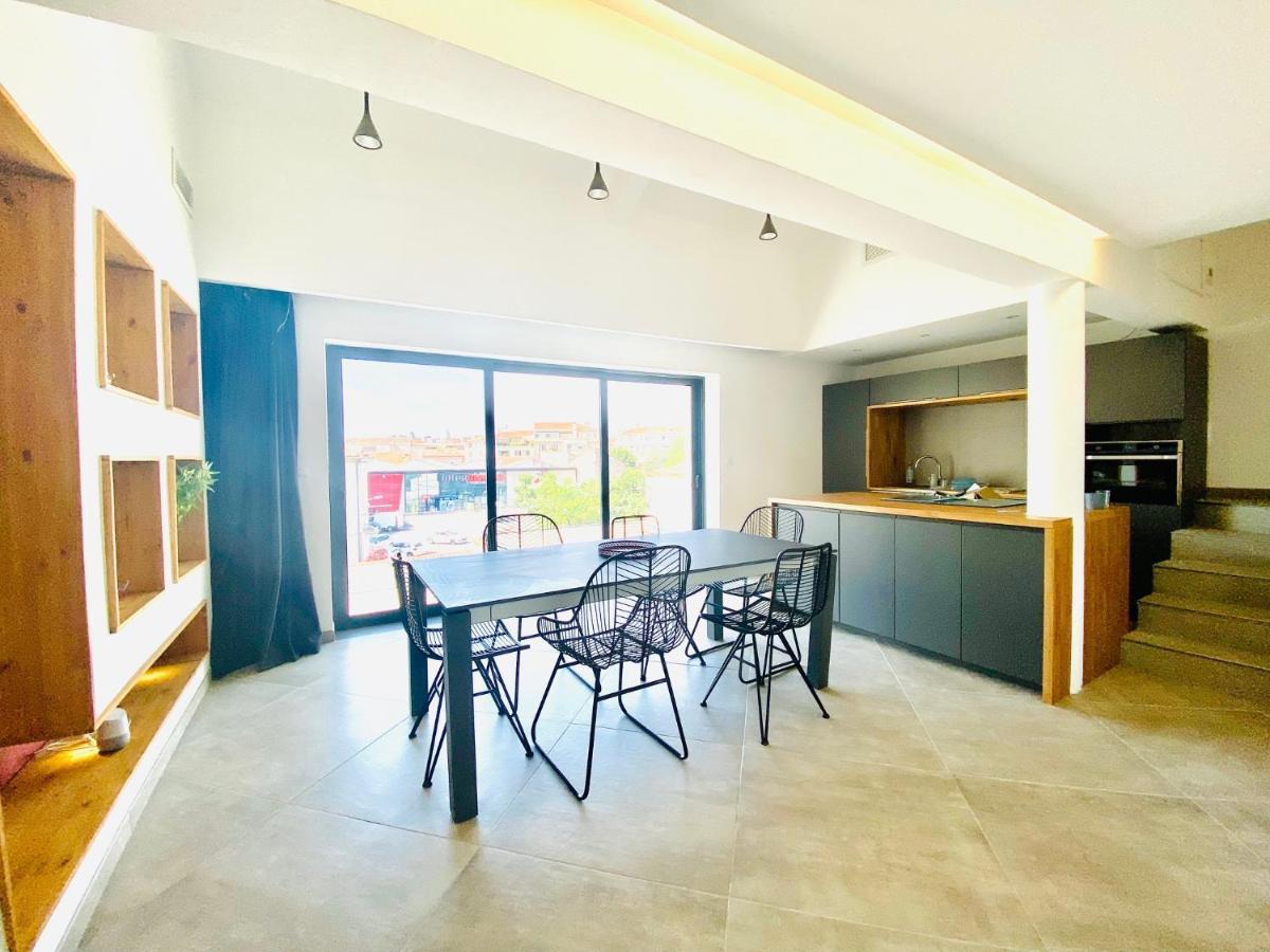 Duplex 120M2 Terrasse Vue Sur Nimesアパートメント エクステリア 写真