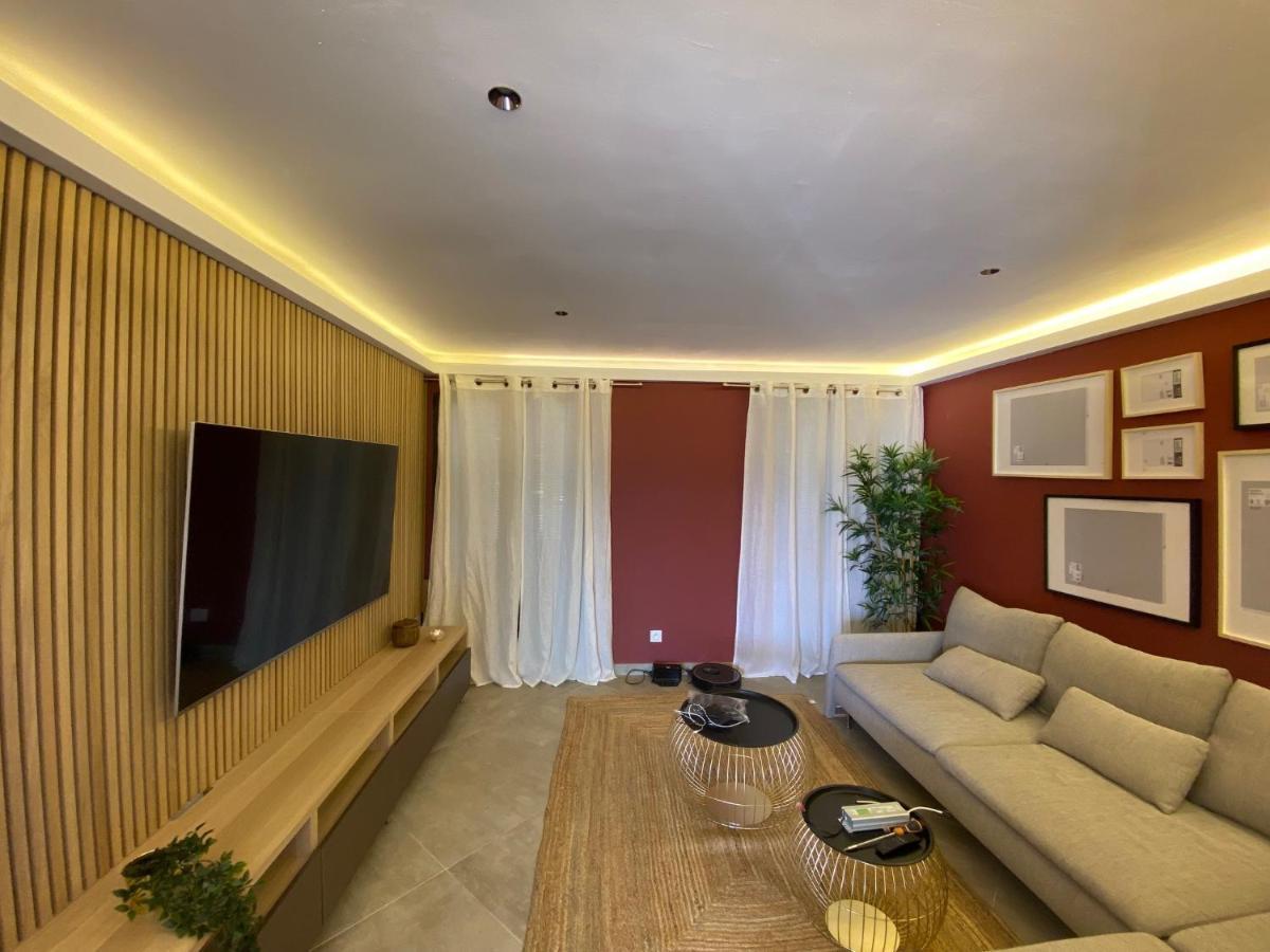 Duplex 120M2 Terrasse Vue Sur Nimesアパートメント エクステリア 写真