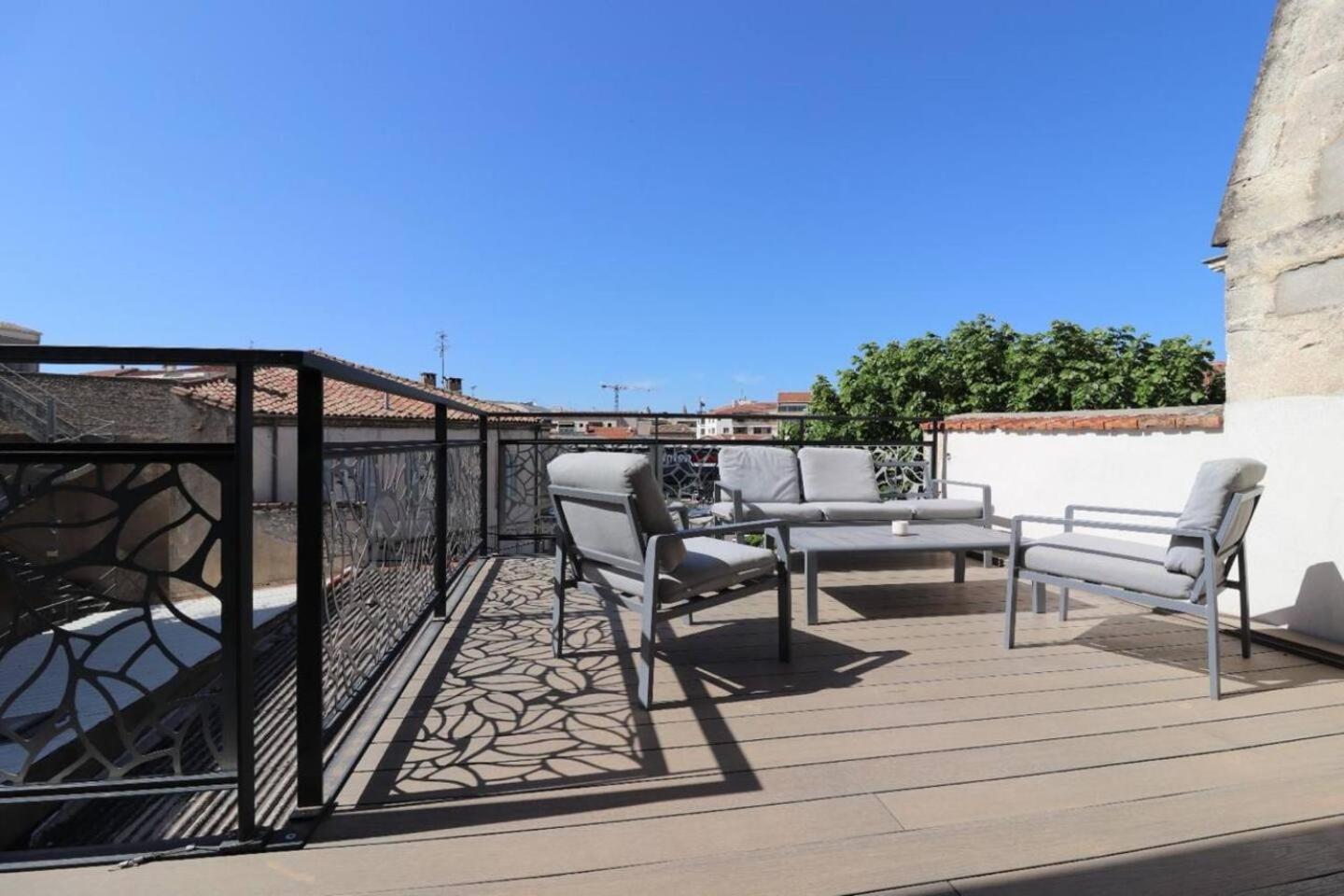 Duplex 120M2 Terrasse Vue Sur Nimesアパートメント エクステリア 写真